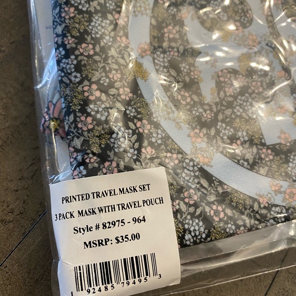 Tory Burch 3 masks with travel pouch - Picture 2 of 4